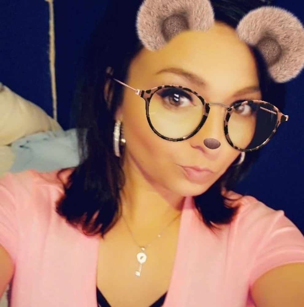 Meet your Posher, Monica